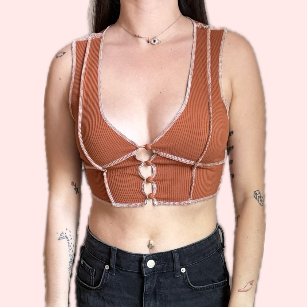 Urban Outfitters Ribbed Button-Up Crop Top - Picture 2 of 4